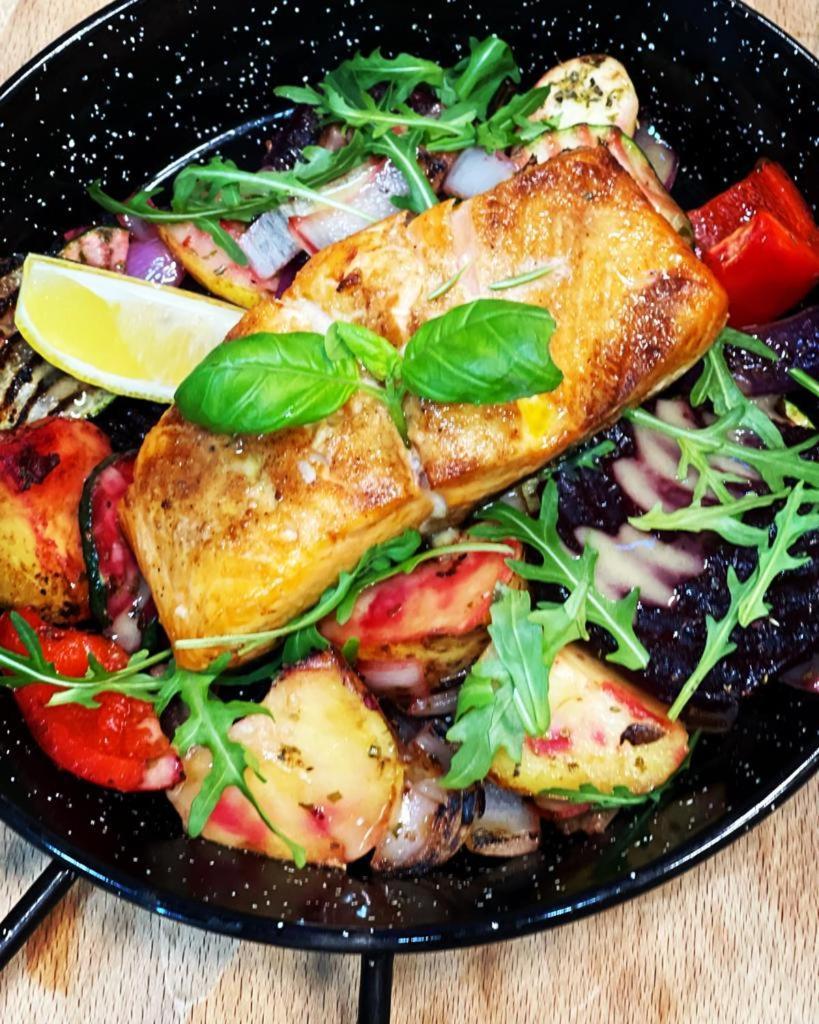 Restauracja i Noclegi Izba Rybacka w Krainie Wygasłych Wulkanów Podgorki Zewnętrze zdjęcie